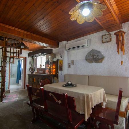 Traditional Village House Méson Yerakaríon Exterior foto