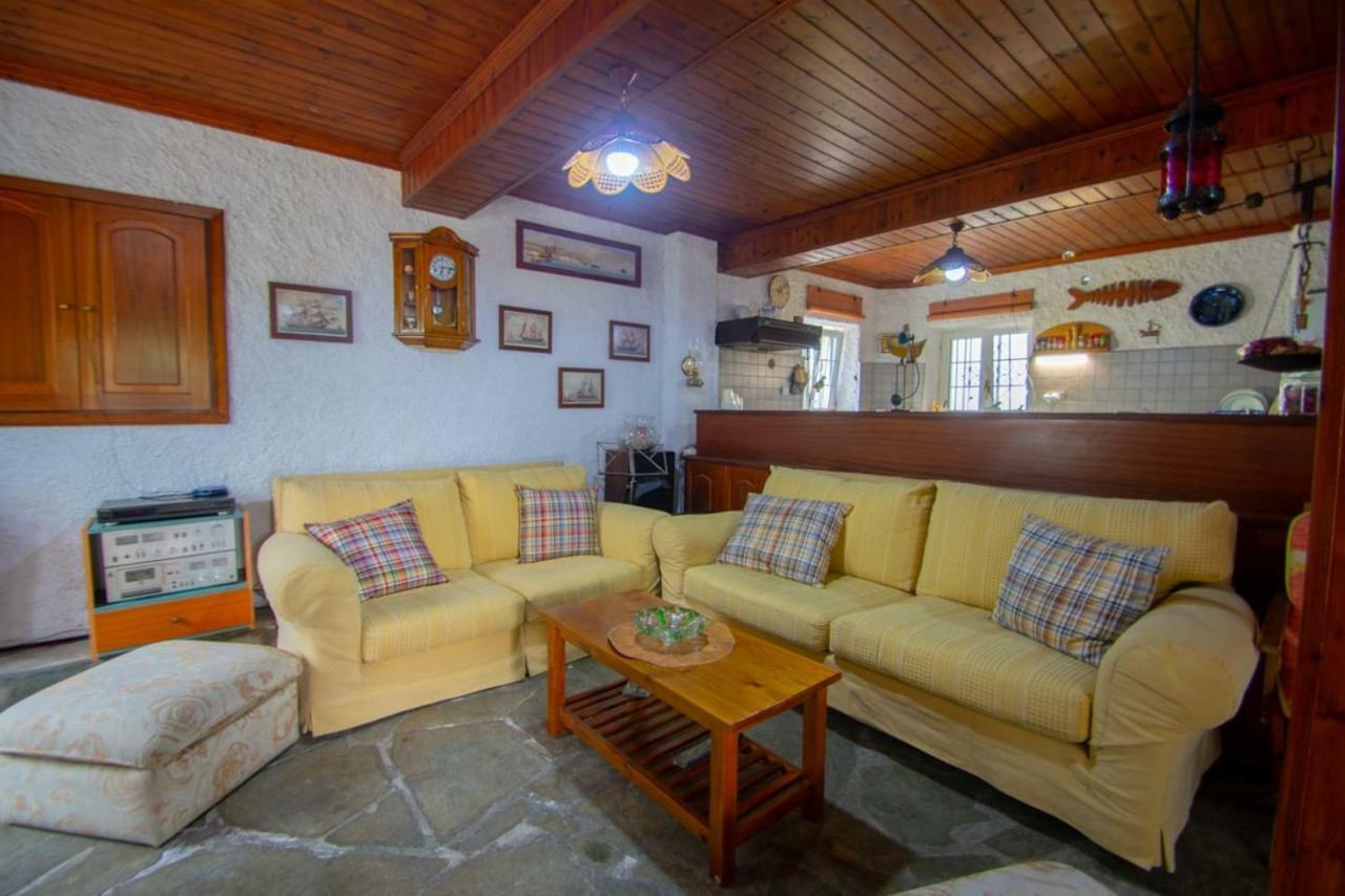 Traditional Village House Méson Yerakaríon Exterior foto
