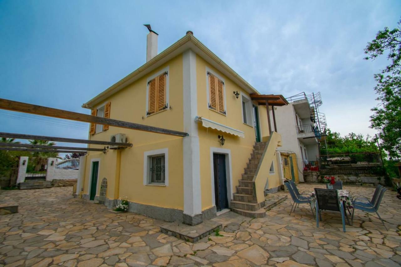 Traditional Village House Méson Yerakaríon Exterior foto