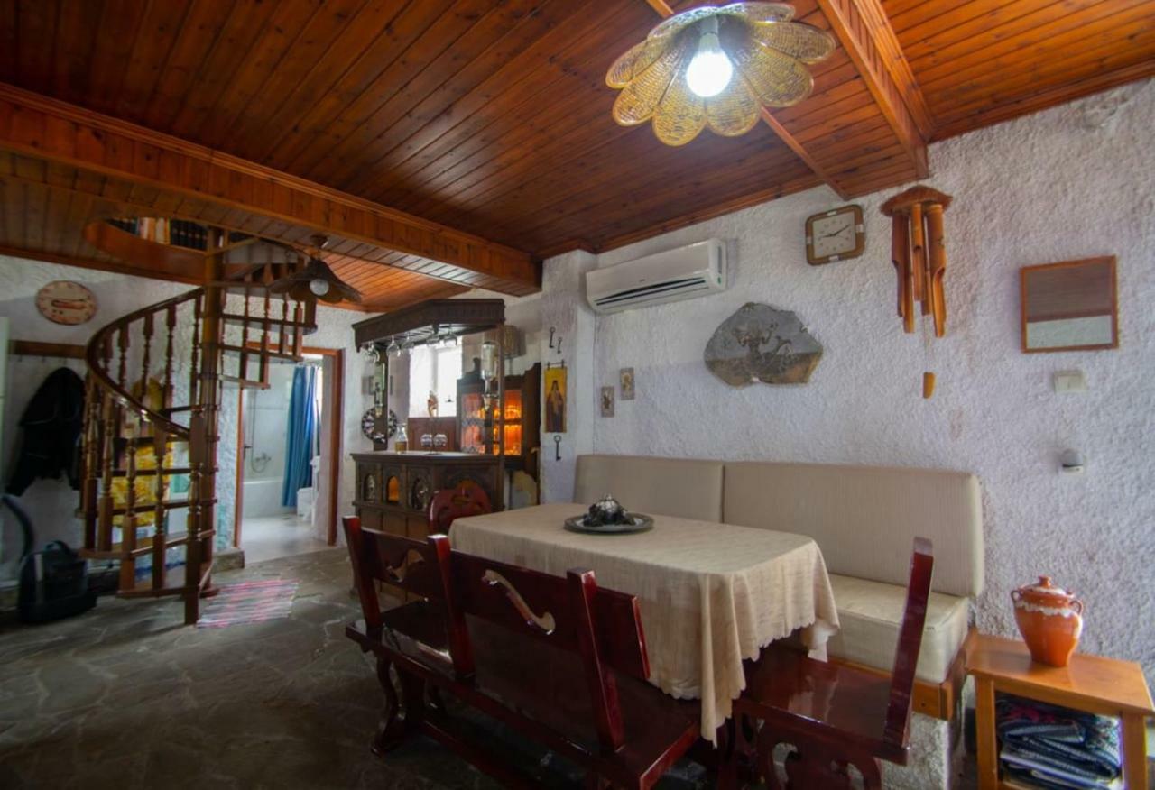 Traditional Village House Méson Yerakaríon Exterior foto